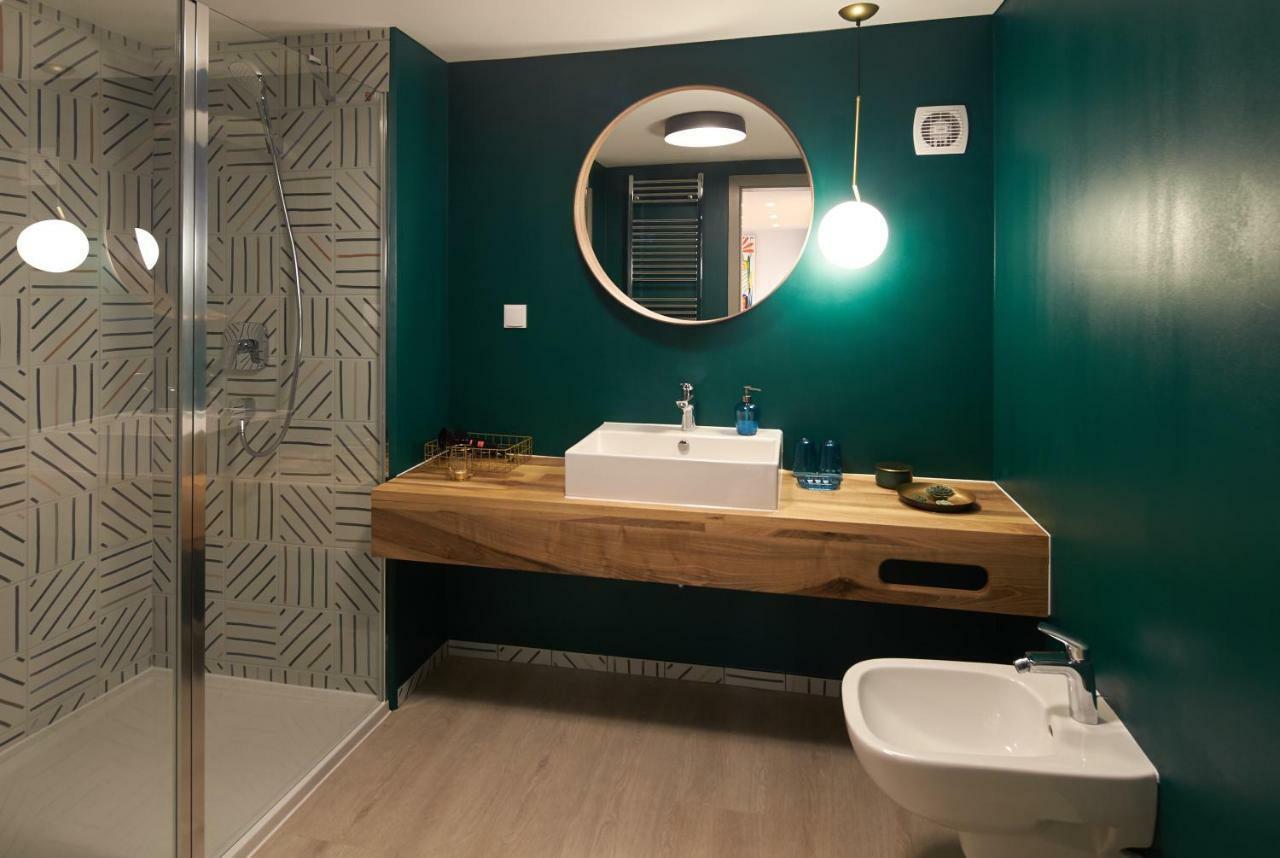 7Domb Apartman Komló Eksteriør billede
