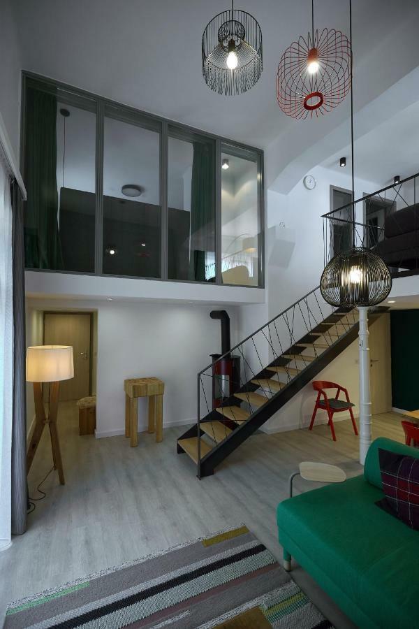 7Domb Apartman Komló Eksteriør billede