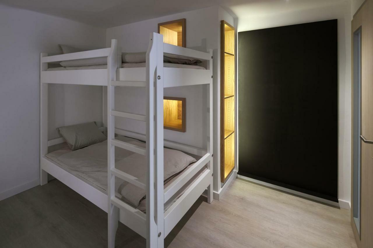 7Domb Apartman Komló Eksteriør billede